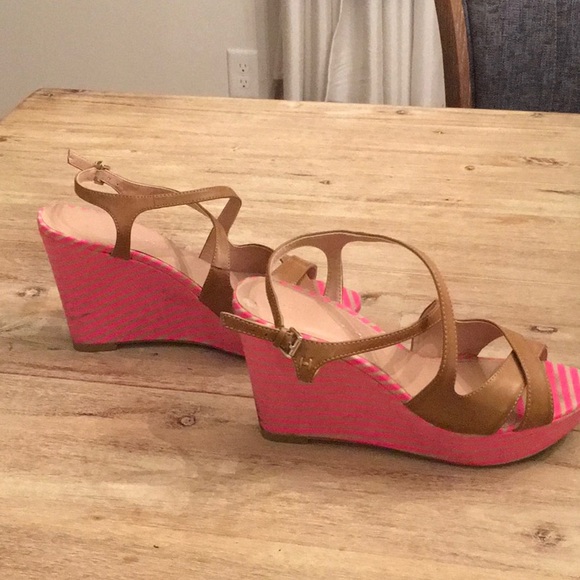 GUC Tommy Hilfiger wedge shoes.  Tan and pink! - Picture 3 of 5